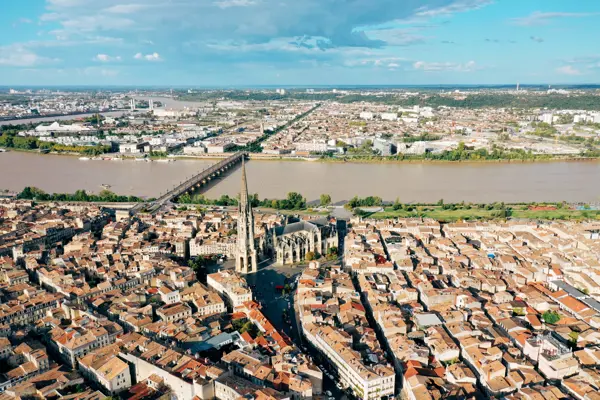 Home Swap Bordeaux - Wine, Culture, and Remote Work