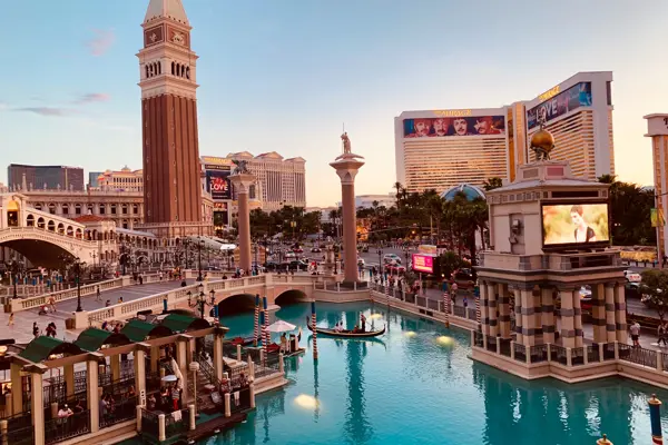 Home Swap Las Vegas - Live Like a High Roller with Swaphouse