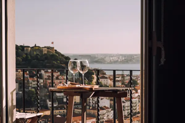 Home Swap Lisbon - Remote-Work Haven and Workation Delight