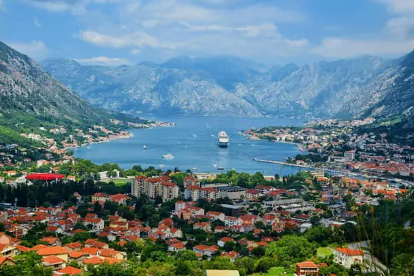 Home Swap Montenegro - Workation Days with Sea or Mountain Breaks