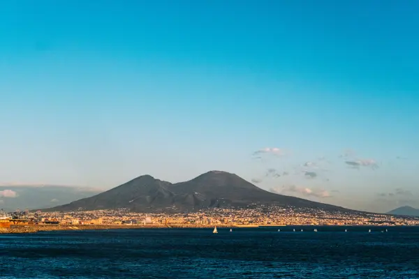 Home Swap Naples - Enjoy the Mild Mediterranean Climate