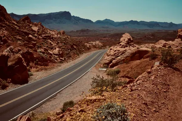 Home Swap Nevada - Local Life Between Neon and Nature