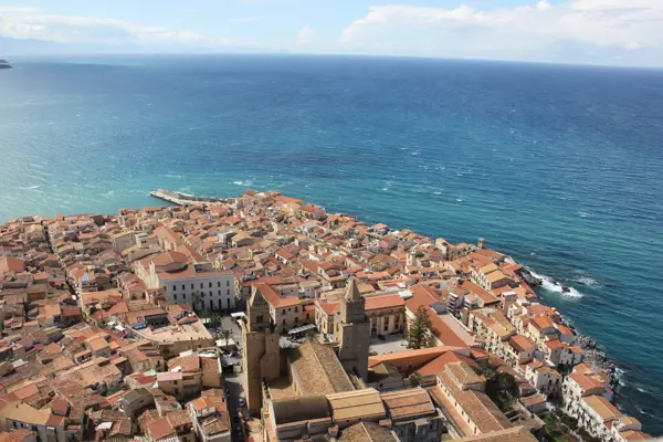 Home Swap Palermo - Escape the 9-5 Grind and Work from Paradise