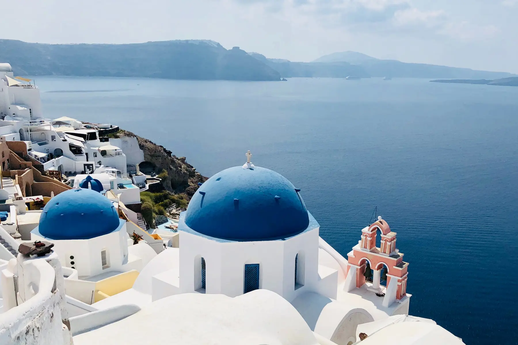 work remotely from island santorini