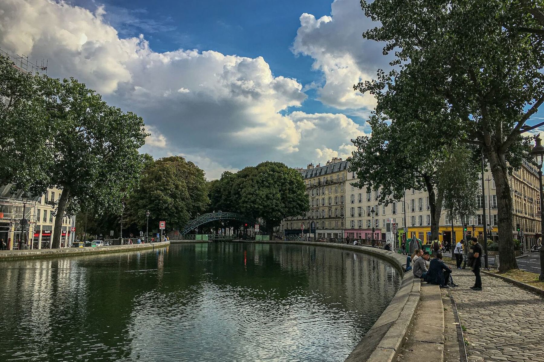 workation in paris canal saint-martin