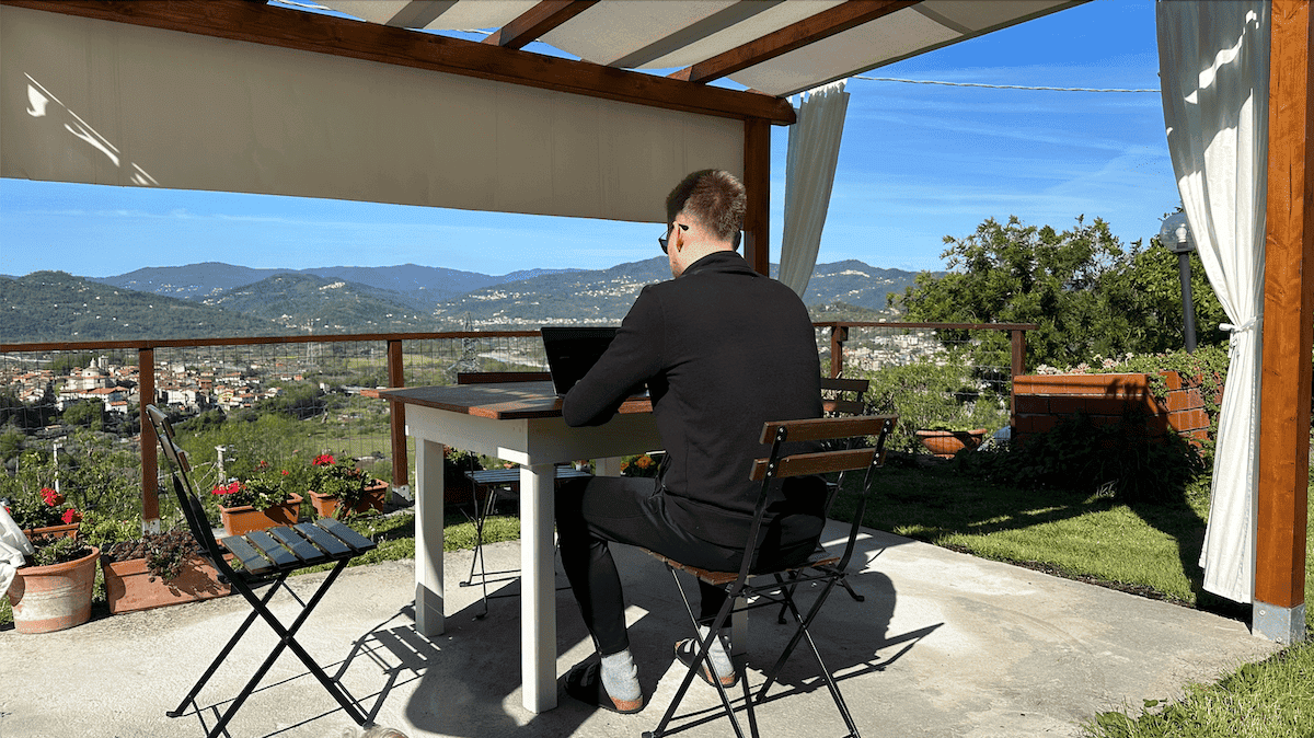 tobi working from italy