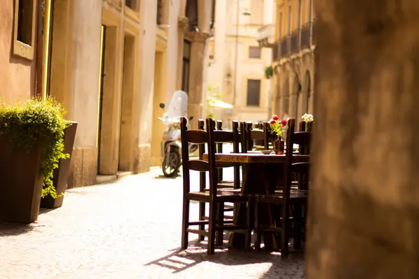 Home Swap Verona - Café Culture and Delicious Cuisine